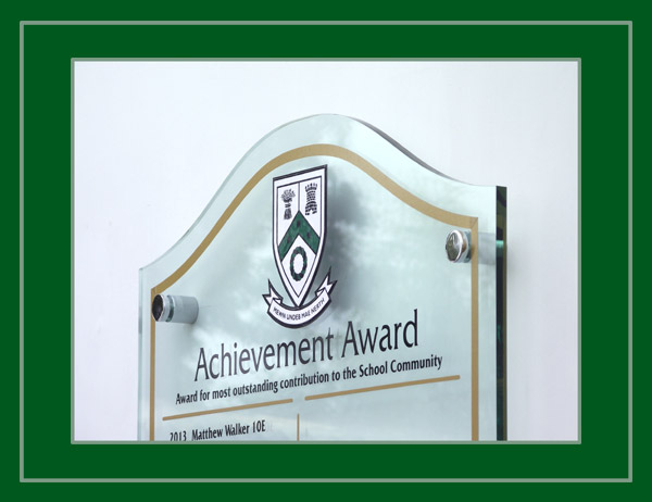 This shows the school crest produced using a dye sublimation printing method.